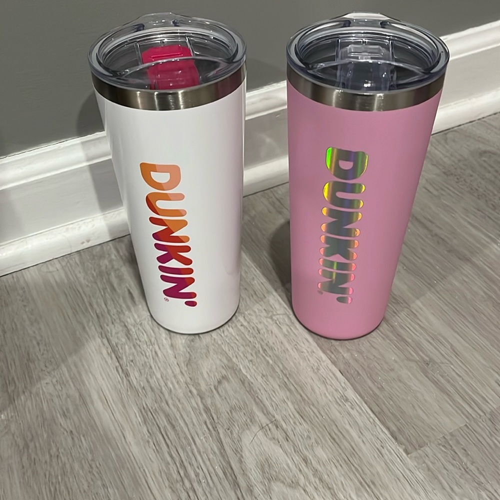 2 HOT/COLD Dunkin Cups